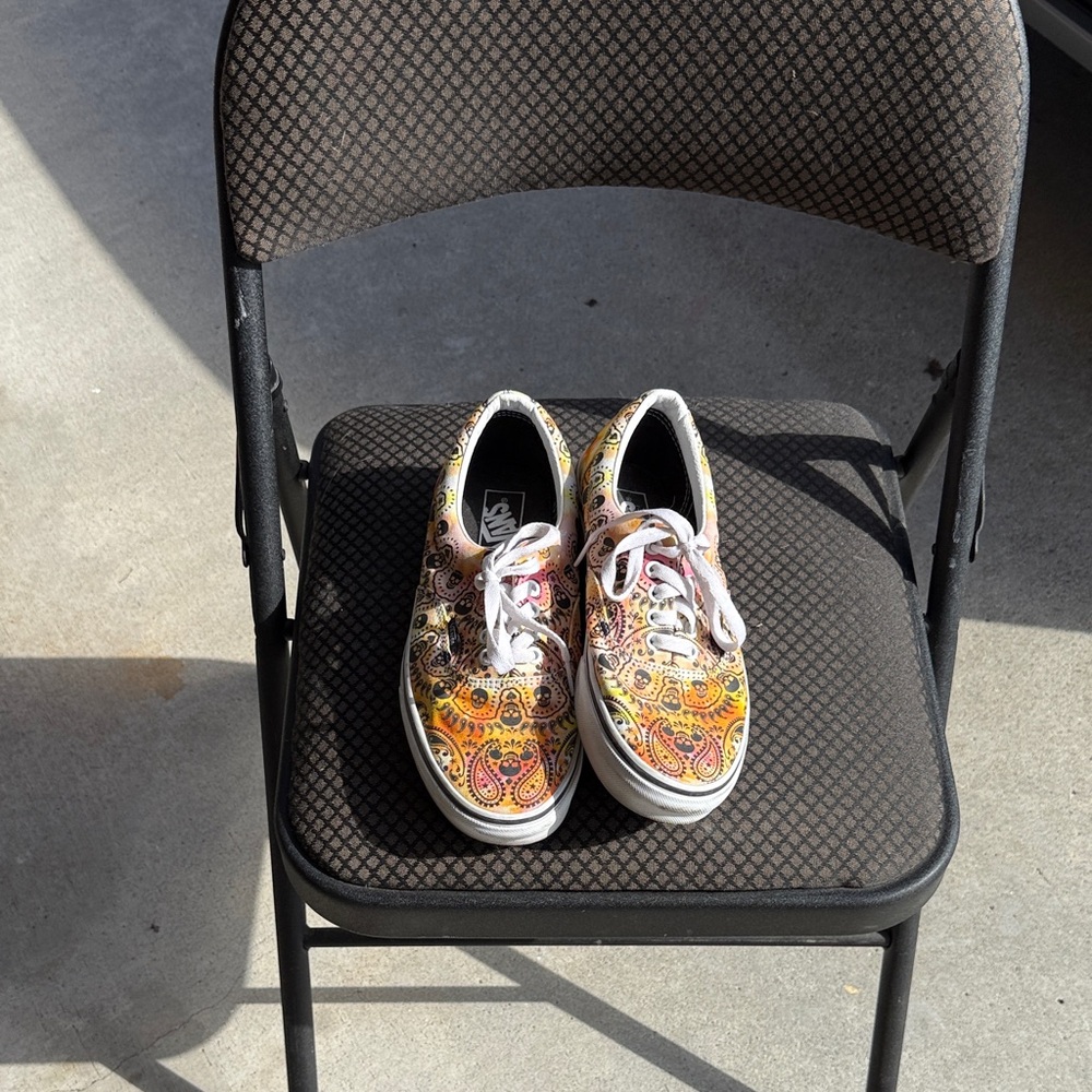 Vans women’s Paisley Sneakers - Orange and Pink